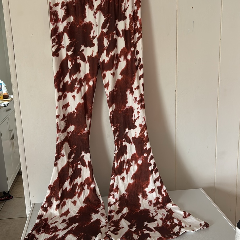 Daisy Del Sol Brown and White Garment